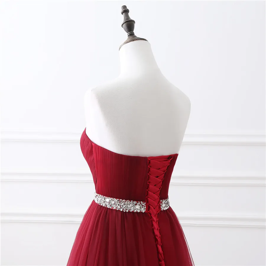 Shine with a feminine and elegant look in this luxurious and modern long, slim-fit dress