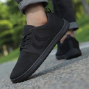 Wide-fit sports shoes woven with lightweight, breathable Flying technology