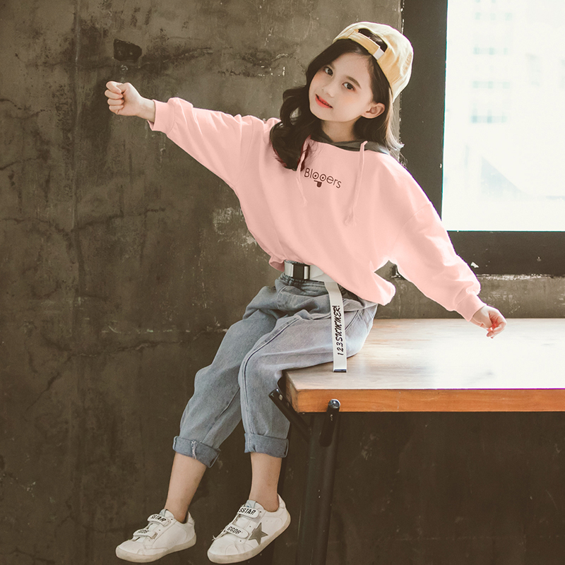 بدلات أنيقة للأطفال على الطراز الغربي