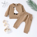 A trendy set for children, offering comfort and style in every move 