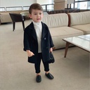 A stylish and warm children's jacket, perfect for autumn and winter, featuring an elegant design that provides comfort and warmth, making it an ideal choice for outerwear 