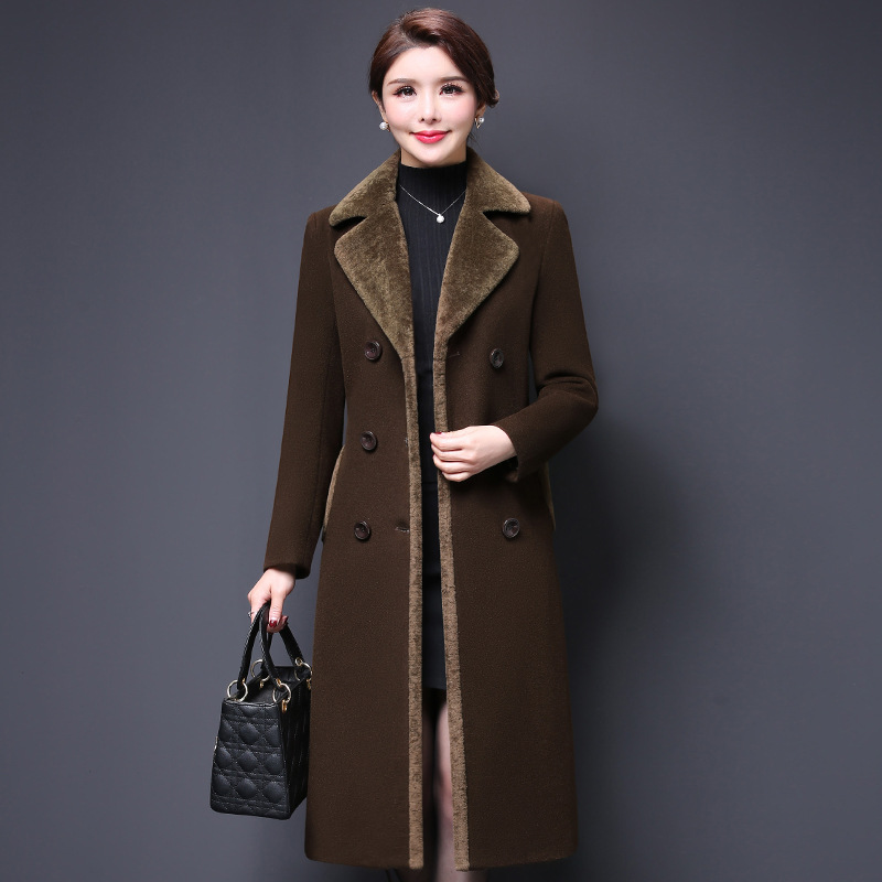 Middle-aged women's wool coat mother dress