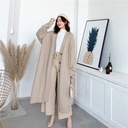 كنزة محبوكة بطراز كوري