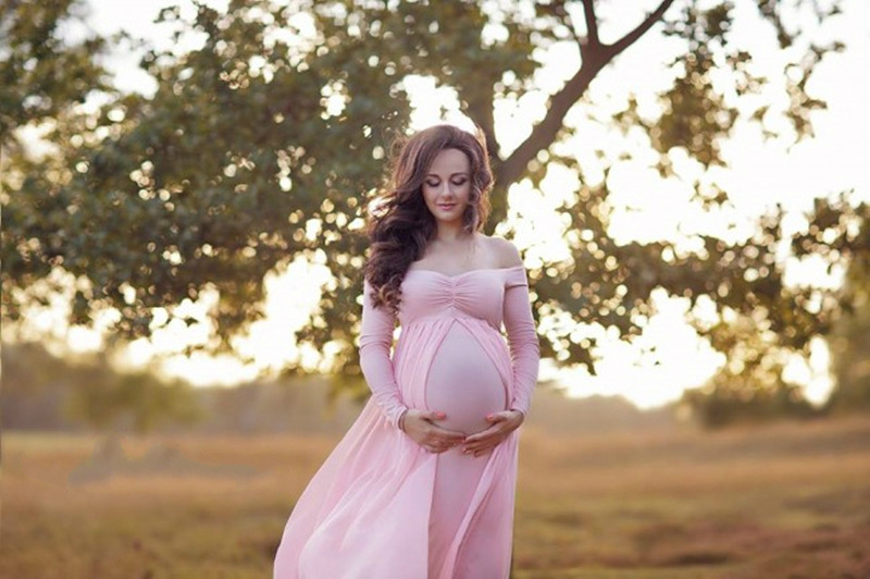 Long maternity dress specially designed for photo shoots 