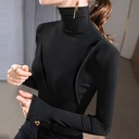 قميص نسائي بتصميم بياقة عالية وأكمام طويلة مع قصّة غير منتظمة وأسلوب غربي