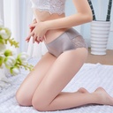 سراويل داخلية مثيرة من الدانتيل