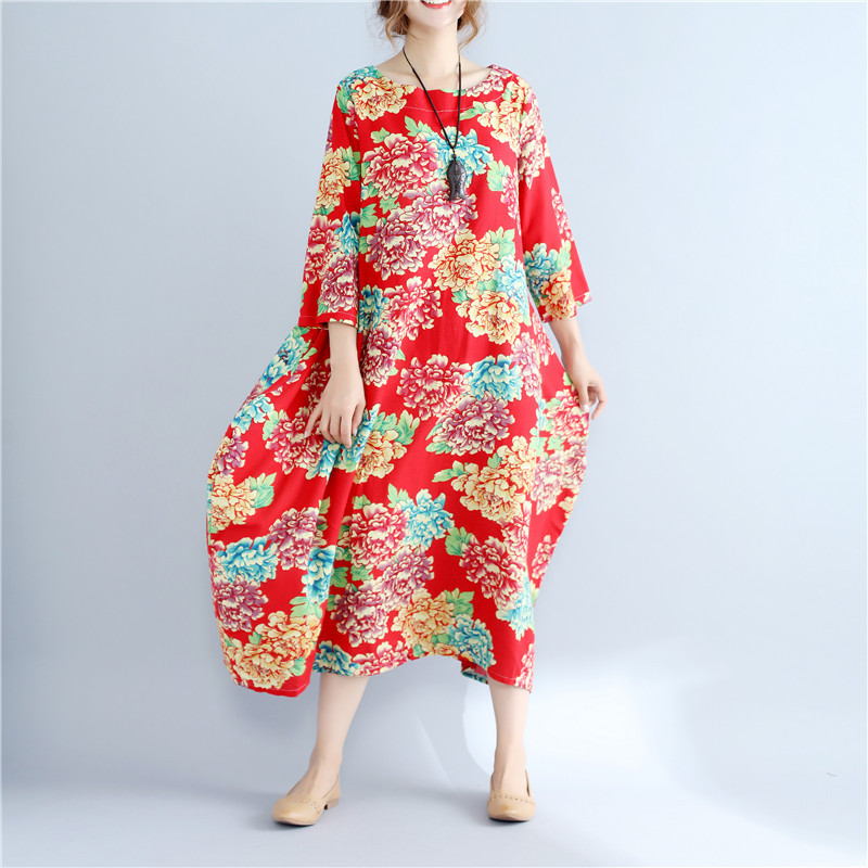 فستان فني عتيق واسع الحجم من القطن والكتان بتصميم انيق  