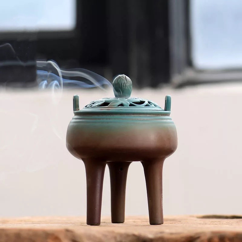 Luxury and Elegant Household Incense Burner with a Vintage Design