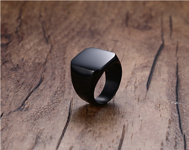 A stylishly designed ring with a modern and contemporary touch – Three-color lighting