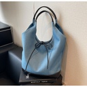 Luxury Women's Canvas Shoulder Bag with Elegant and Modern Design