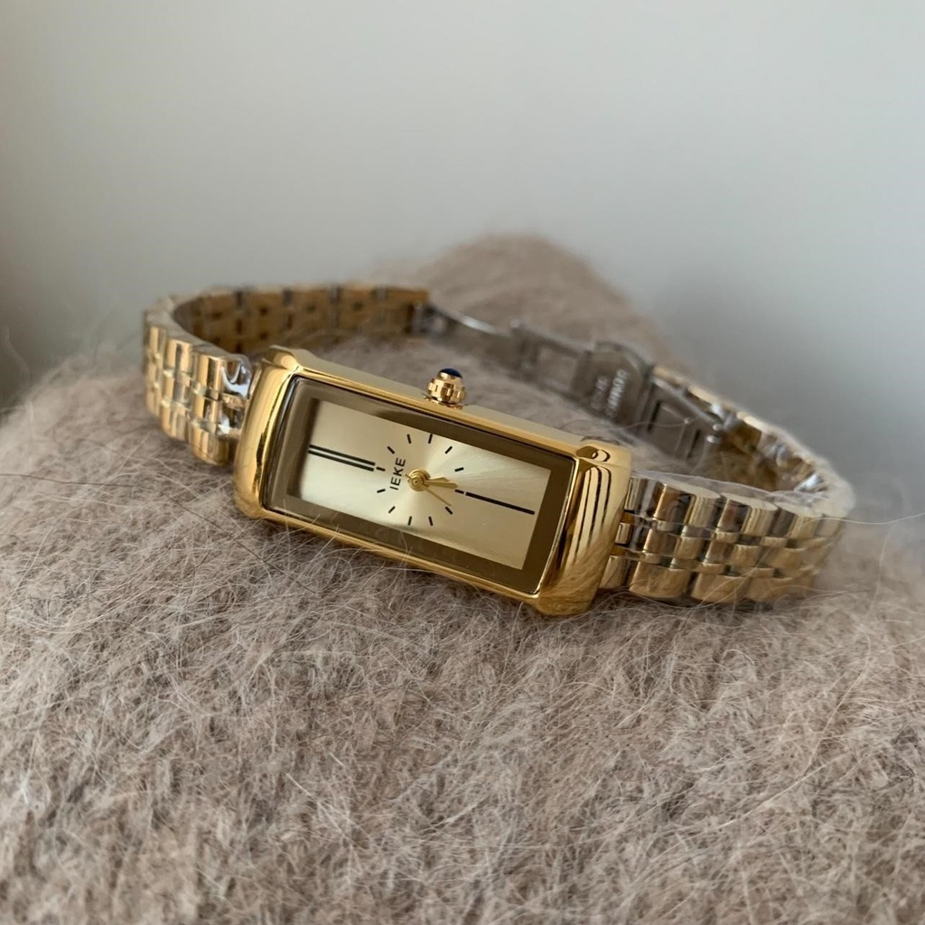 Elegant Classic Gold Women's Watch with Steel Strap