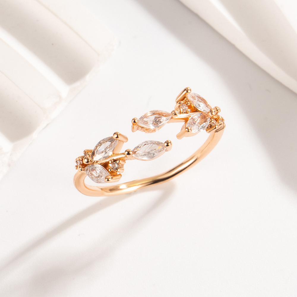 Luxurious and Elegant Ring Design for Women