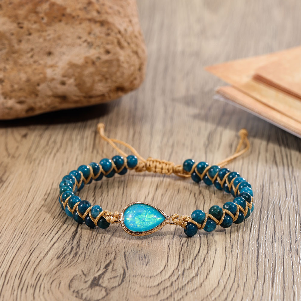 Elegant Natural Stone Bracelet – Exquisitely Woven with a Sapphire Water Drop Design