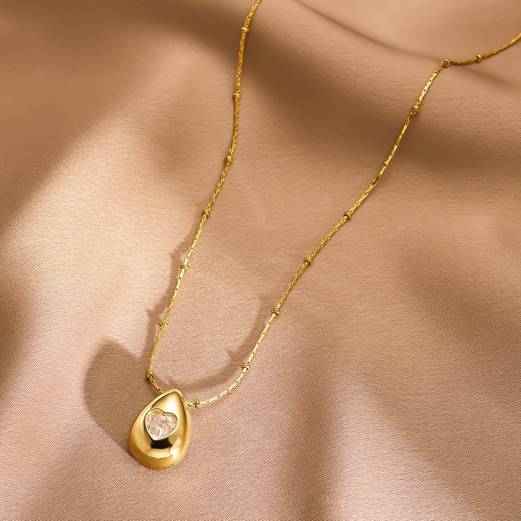 Modern Titanium Steel Necklace – Elegant Design Combining Water Drop and Heart Shapes