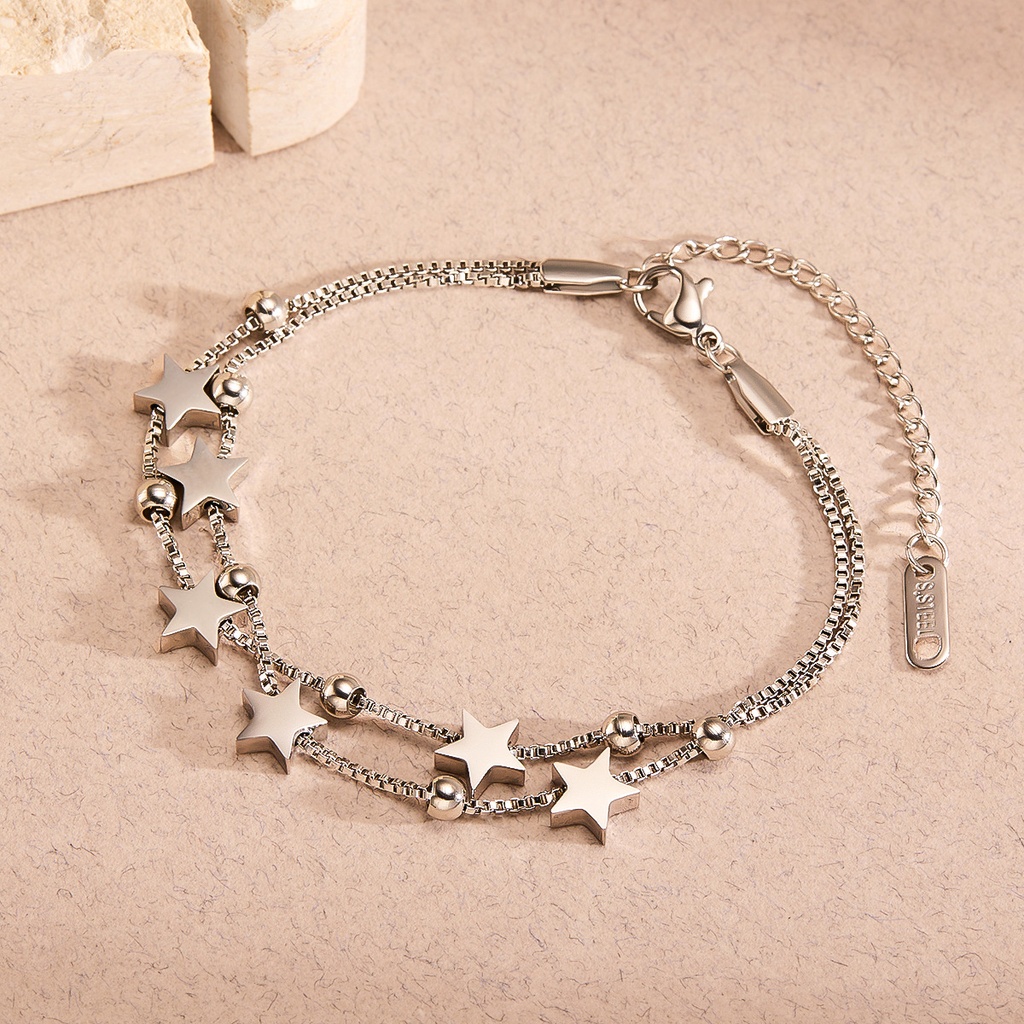An elegant titanium steel bracelet for women – a sophisticated design that combines simplicity and luxury