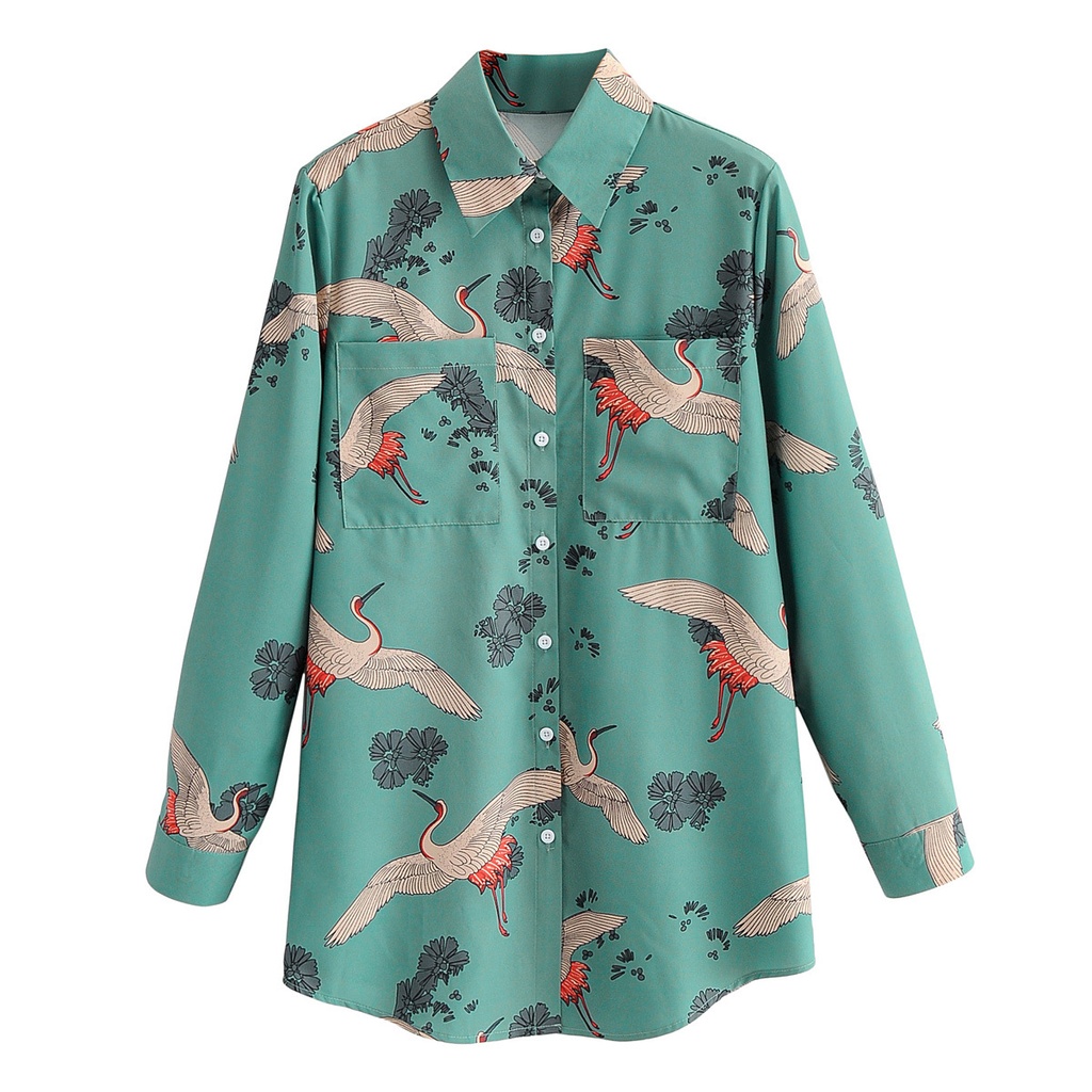 Casual loose-fit shirt with a modern design inspired by European and American style, combining elegance and comfort for a distinctive everyday look