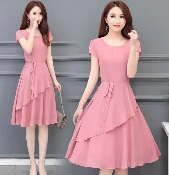 فستان نسائي أنيق بقصّة خصر ناعمة وتصميم عصري يضفي لمسة راقية على إطلالتك