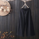 Wide-leg pants with an elastic waistband, made from a soft cotton and linen blend, featuring a practical design that ensures all-day comfort