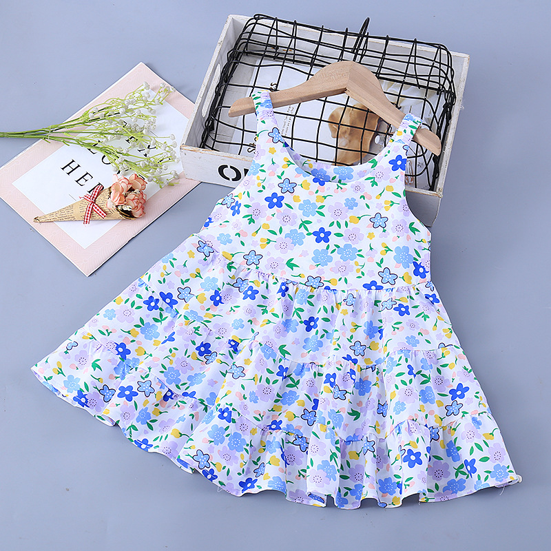 Elegant girls' dress with a modern touch – crafted from bourette fabric with unique details that reflect a distinctive personality and charming elegance