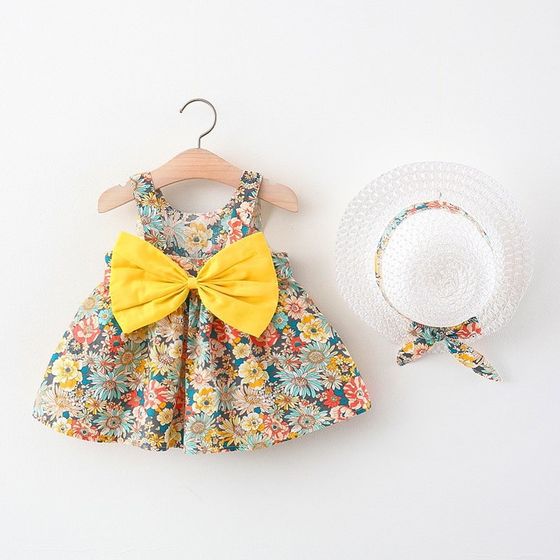 Elegant girls' dress featuring a chest bow, designed with a modern touch that reflects a unique personality and charming femininity