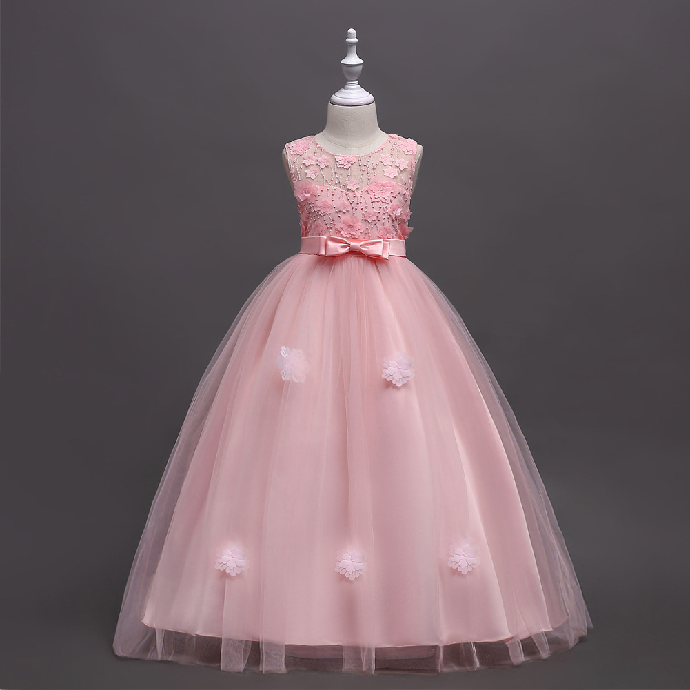 Luxury girls' evening gown made of mesh fabric, featuring an elegant design perfect for weddings and special occasions, adding a refined touch to your little girl's look