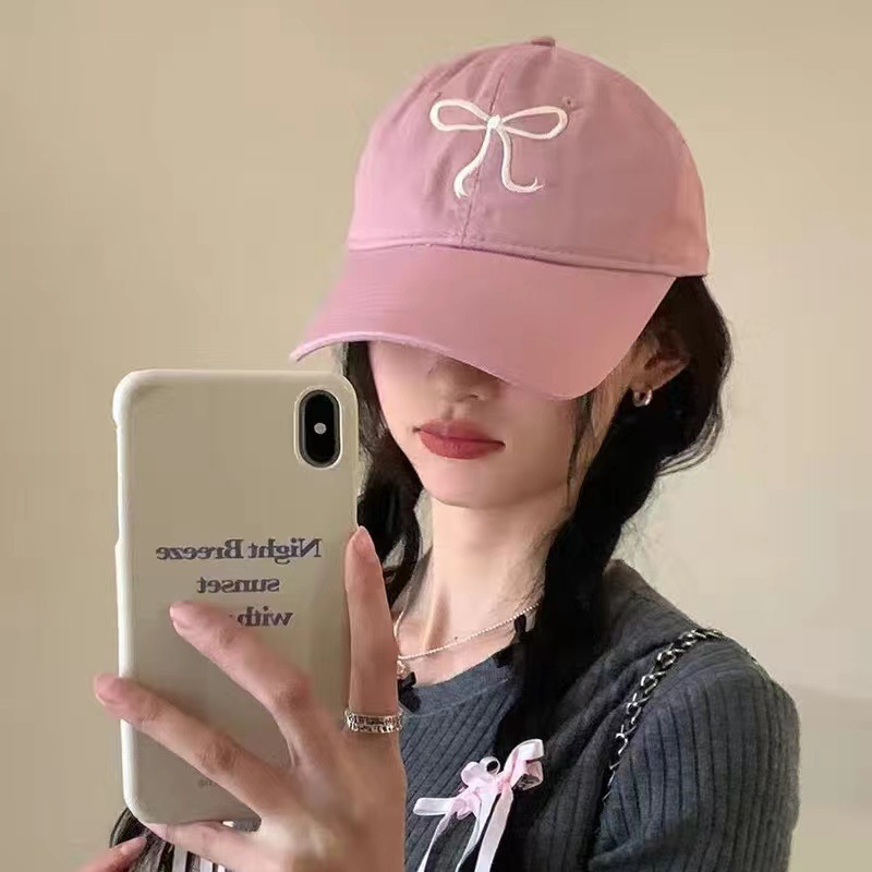 Stylish Korean-style cap for girls – adorned with a cute bow for a soft and charming look