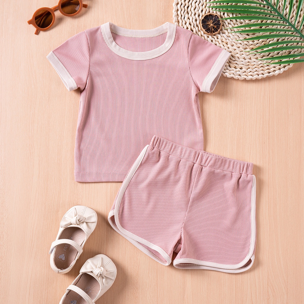 Children's stylish two-piece set – featuring a modern design with contrasting colors for a vibrant and standout look