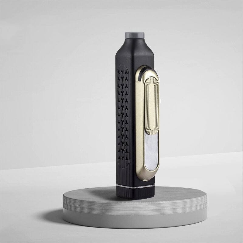 Stylish and practical portable ashtray, designed to prevent ash dispersion and equipped with a lid to maintain cleanliness. Its modern, compact design makes it ideal for both men and women on the go