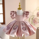 Luxurious girls' dress with a royal princess design that reflects elegance and sophistication