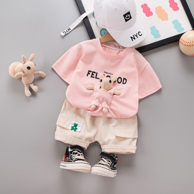 Stylish kids' outfit consisting of a short-sleeve T-shirt and shorts