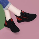 Stylish Women's Flyknit Shoes – Soft Sole and Casual Comfort