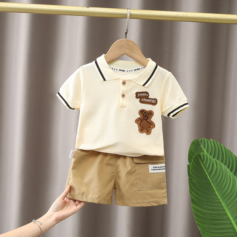 Stylish and Trendy Summer Set for Kids – Two-Piece Outfit with a Fun Cartoon Design