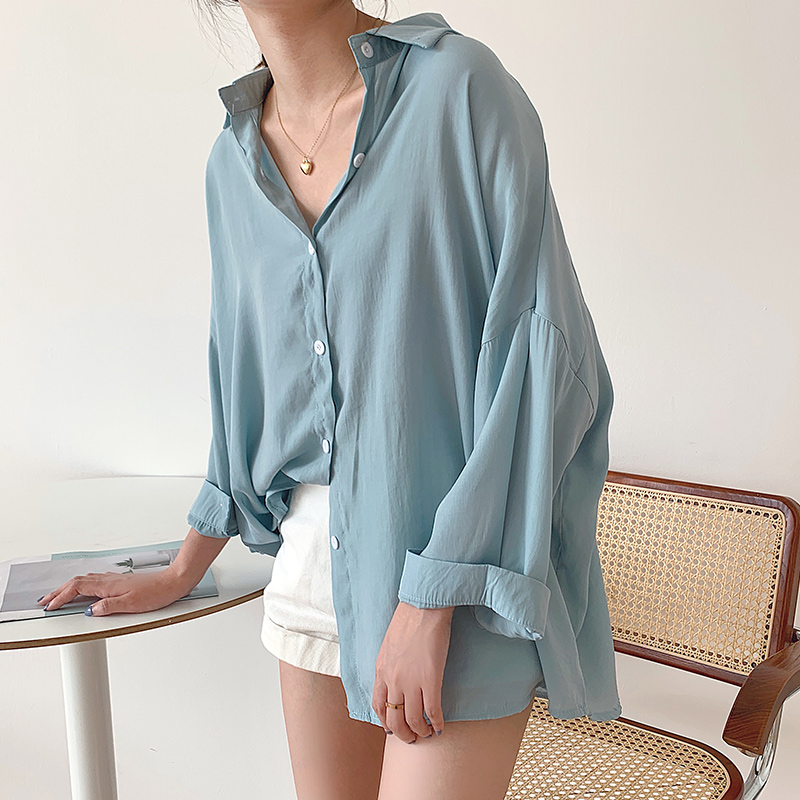 Elegant chiffon shirt made of lightweight, sheer fabric that adds a refined feminine touch to your look