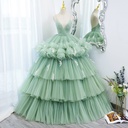 An elegant wedding dress designed to give you a distinctive and royal look