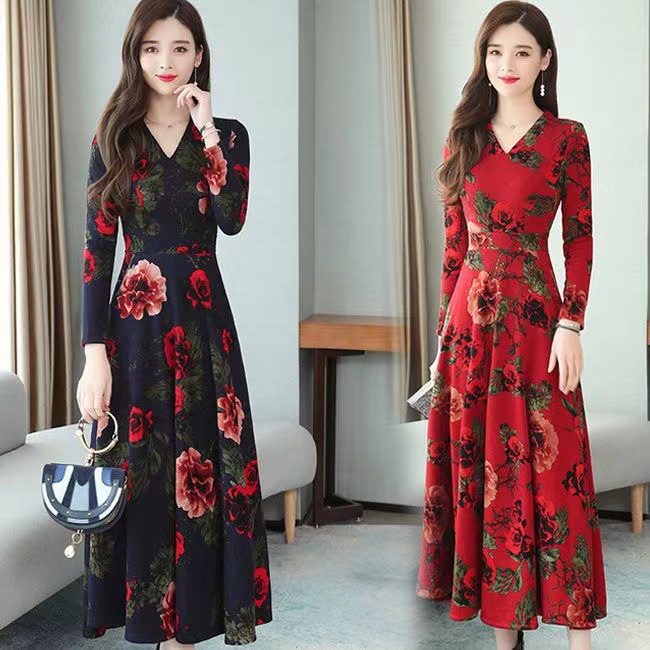 Women's long loose dress with a modern design and elegant printed pattern