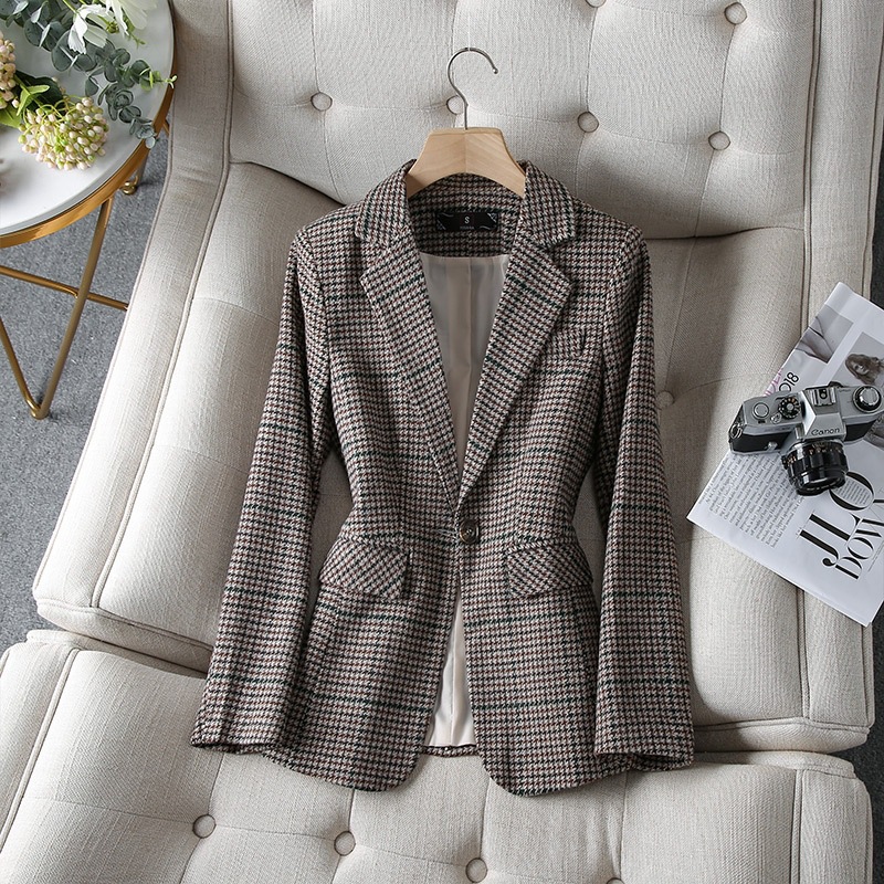 Women's Jacket with a Modern Elegant Touch – Perfectly Complements Your Formal Look with Refined Casual Style  