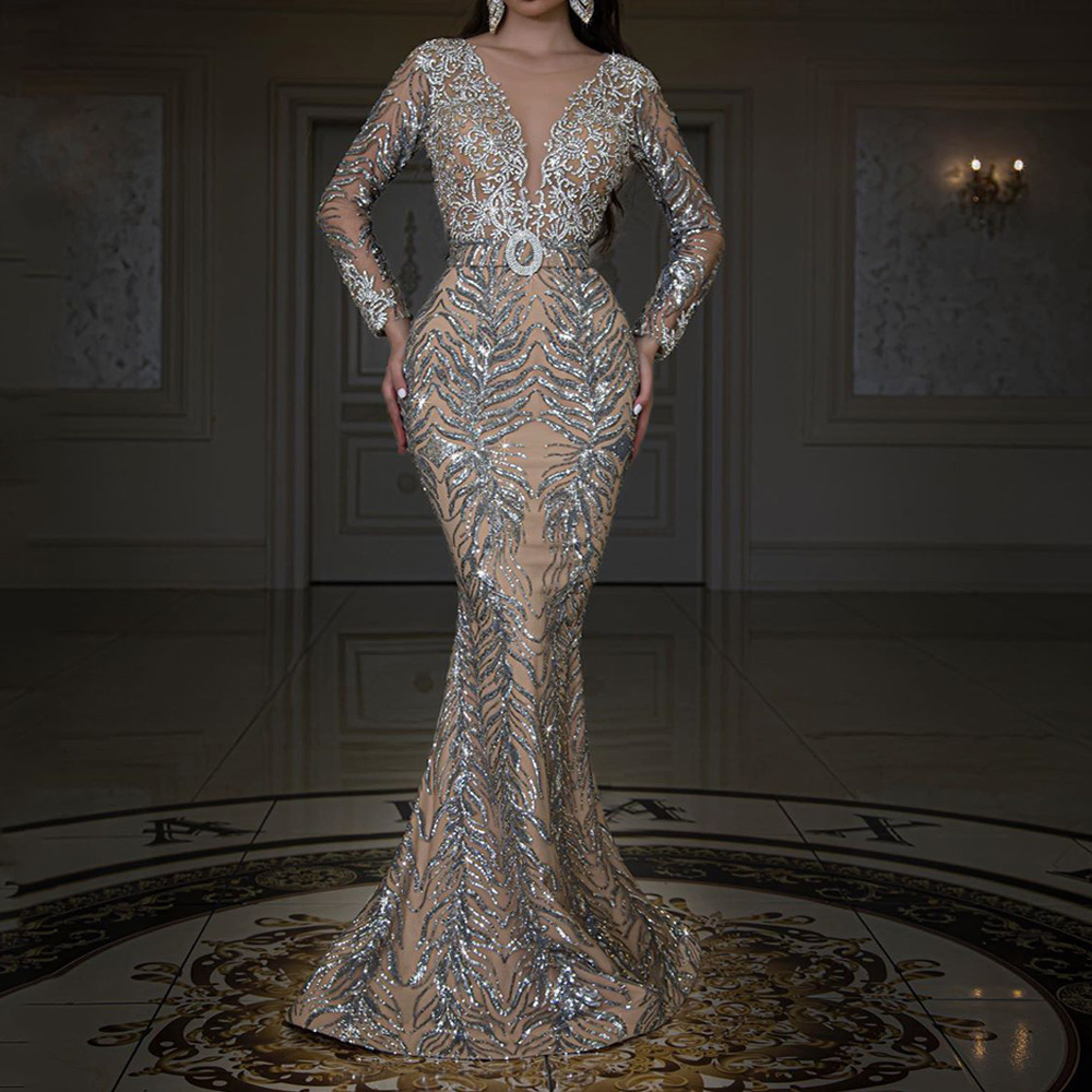 A women’s evening dress for an elegant and enchanting look