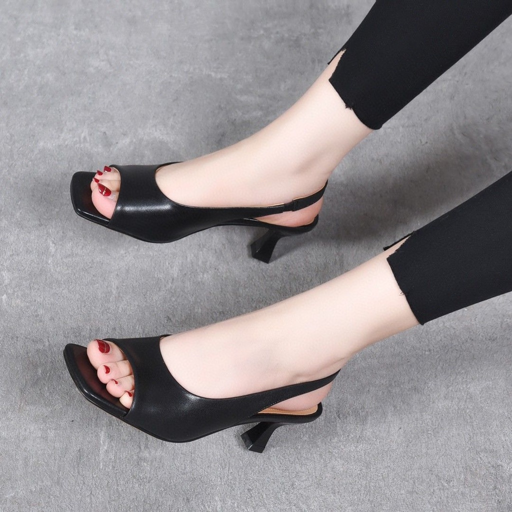 French-inspired mid-heel leather stiletto shoes