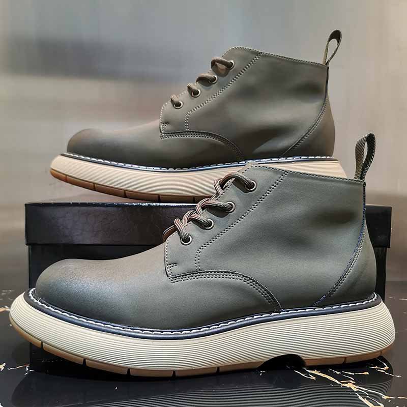 High-top casual shoes made of genuine leather