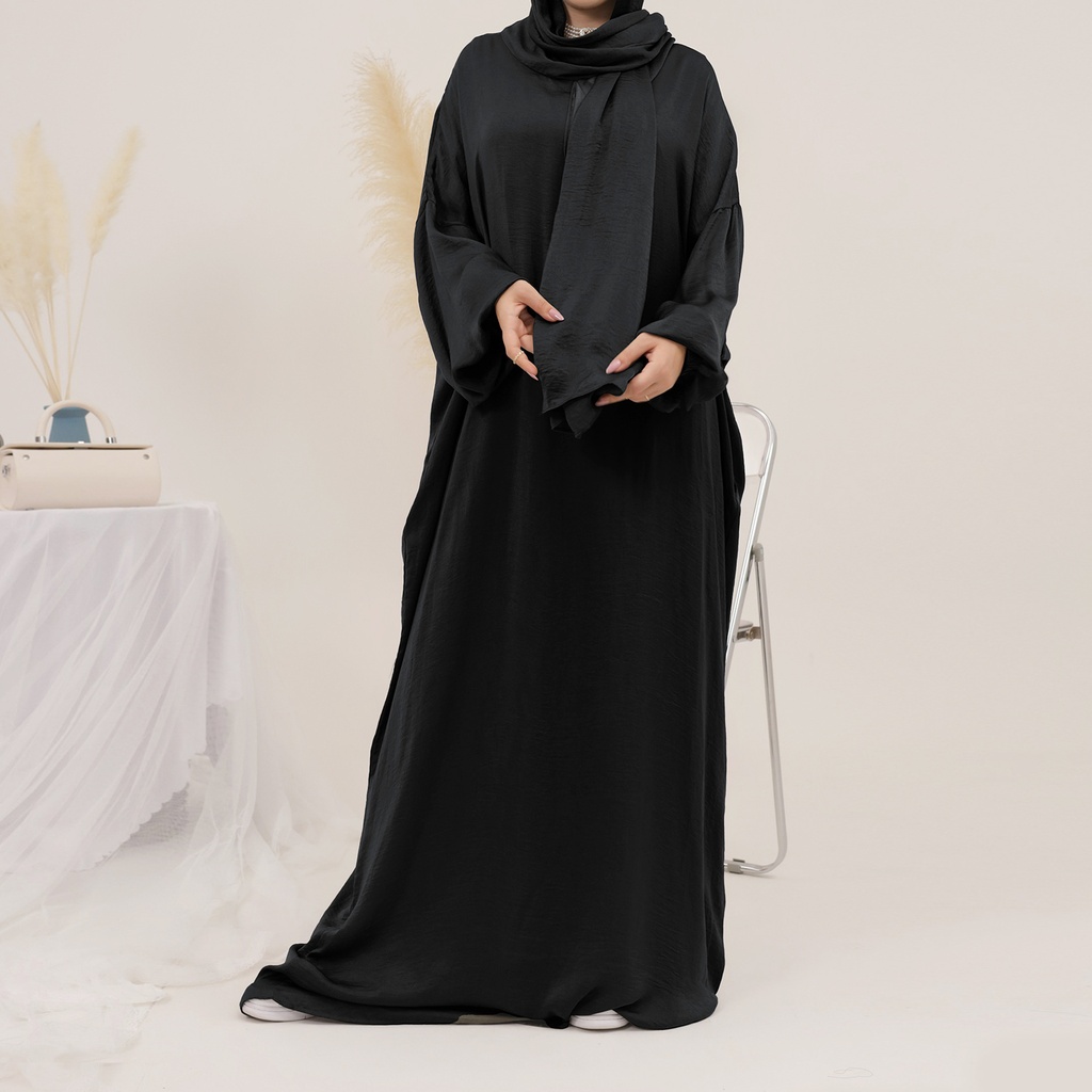فستان مع وشاح بأسلوب شرق أوسطي