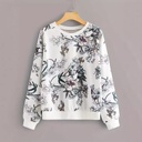 كنزة بطبعة أزهار نباتية برقبة مستديرة وكتف منخفض