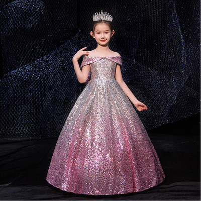 فستان طويل الذيل للبنات