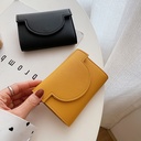 Stylish and Minimalist Short Women's Wallet – Elegant and Practical Design