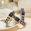 Elegant women's quartz watch with a stylish waterproof bracelet