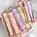 Lip lacquer with a radiant water-gloss finish