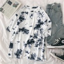 Elegant Women's Blouse with Short Sleeves and a Modern Touch