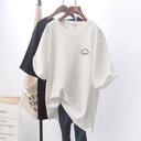 White Loose-Fit Women's Blouse with Short Sleeves – Elegant and Minimalist Design for a Modern Look