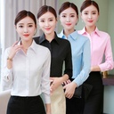 Women's slim-fit shirt with long sleeves for an elegant look
