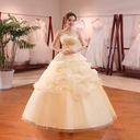 A princess-style wedding dress that gives you a uniquely romantic look