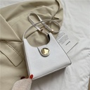Trendy shoulder bag with a simple Korean design that combines elegance and practicality